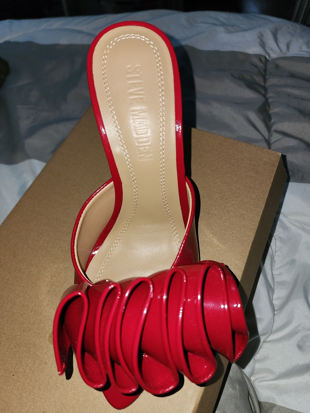 Finity Red Ruffle Slide Mule - Picture 4 of 7